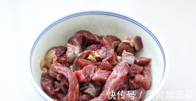 黑胡椒|煎牛排掌握不好火候,那就试试这道快手菜,香嫩美味好吃到舔盘底!