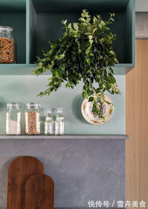 朋友家|翻新130平的家，卧室装得够隐蔽，藏在旋转木门，谁也找不到