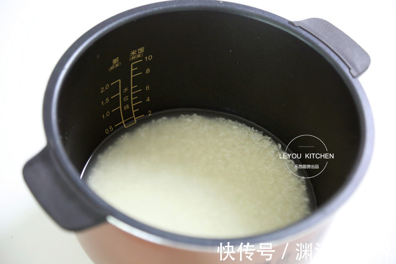 饭菜|夏天的懒人焖饭,饭菜一锅出,平时一碗的饭量,现在能吃两碗