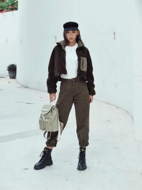 2021冬春又火了一种裤子叫“粽子裤”，拉风保暖，配大衣穿很高级