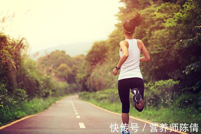 夜跑|晚上这个时间段，坚持这几个燃脂方法，夜间也能持续变瘦