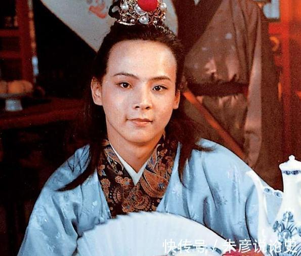 生日!探春盘点众人生日时的小心机,她为何偏偏要遗漏林黛玉的生日