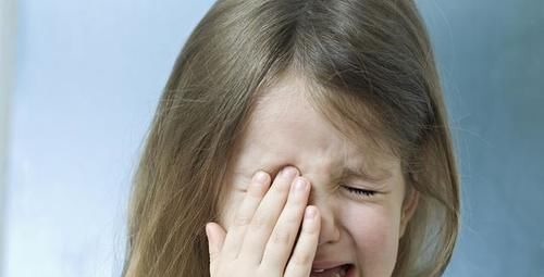 孩子|“聪明的父母从不让孩子住校”白岩松:住校的伤害,远超你的认知