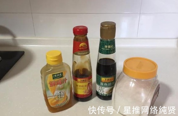 鸡汁|蒜蓉粉丝开背虾的家常做法，好看又好吃，小朋友吃得津津有味