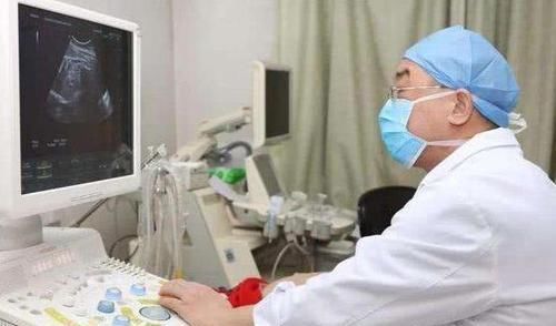 男孩|为要男孩,46岁产妇拼三胎,剖腹产后得了儿子,但全家人希望幻灭