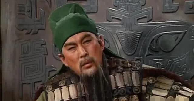 《三国演义》中,关羽为什么喜欢戴绿帽子穿绿衣襟?说出来你别不信