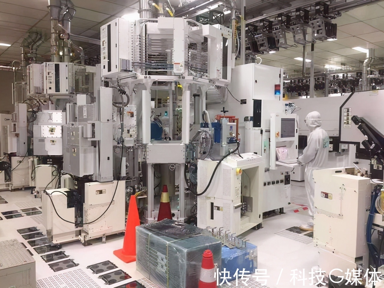 微电子|84岁老太为了造“中国芯”,迟迟不退休,成功“打破”老美垄断