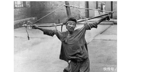 盖头|晚清旧照：第1张新娘的盖头是个盆，女子三寸金莲和空气刘海