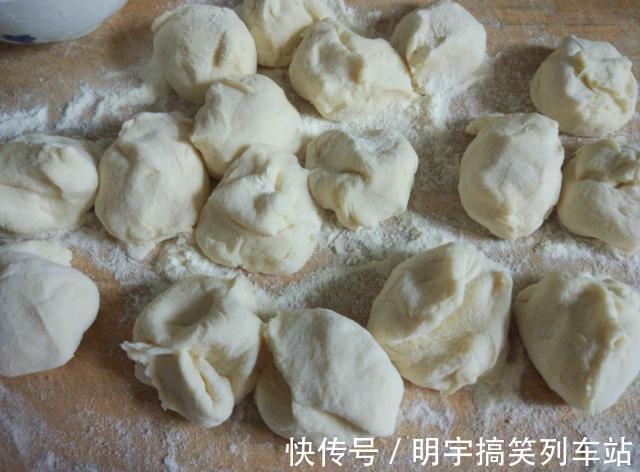 酵母|发面时，别只加酵母跟白糖！再加这一样，8分钟发满盆，香软蓬松