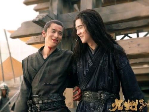 悲剧|悲剧作家江南:创作,就是把所有的美好,全部撕碎……