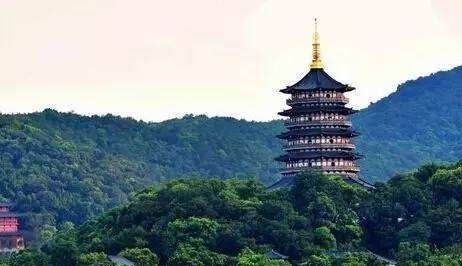 a1732|雷峰塔下真有白娘子吗,考古专家打开后,真相大白