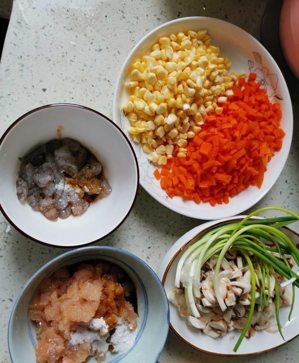 吃完鸡蛋后|外国朋友吐槽中餐吃不饱,看了他点的菜后我笑了:能吃饱才怪