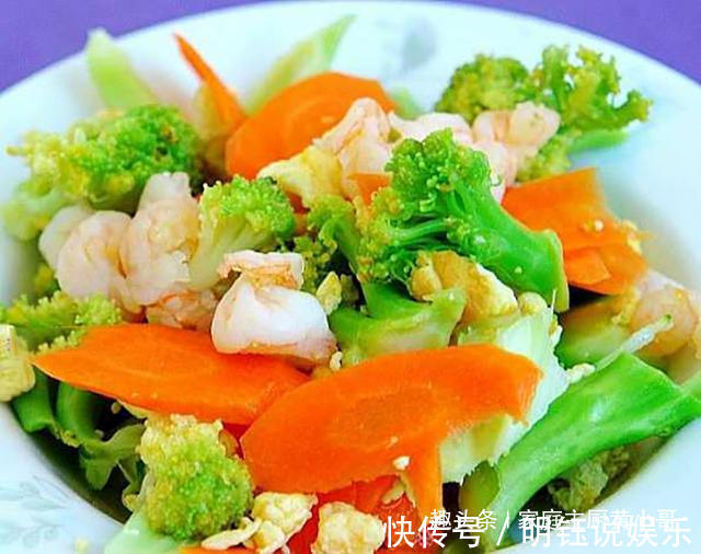 西兰花|炒西兰花时，直接焯水就错了，饭店都是用做法，难怪那么好吃