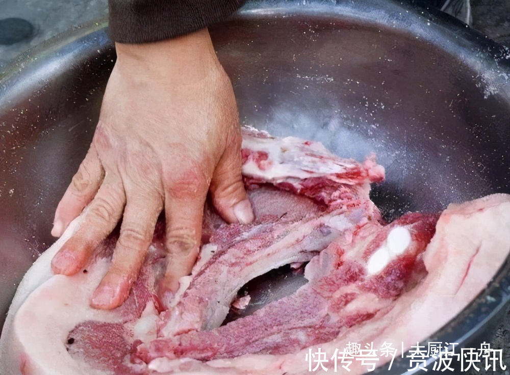 精盐|腌腊肉时,别只会放精盐,教你秘制腊肉配方,腊肉咸香可口味道棒