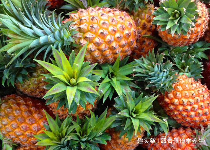 丝瓜|脸上有斑不要慌，常吃三种食物，美容养颜，淡化色斑，排毒瘦身