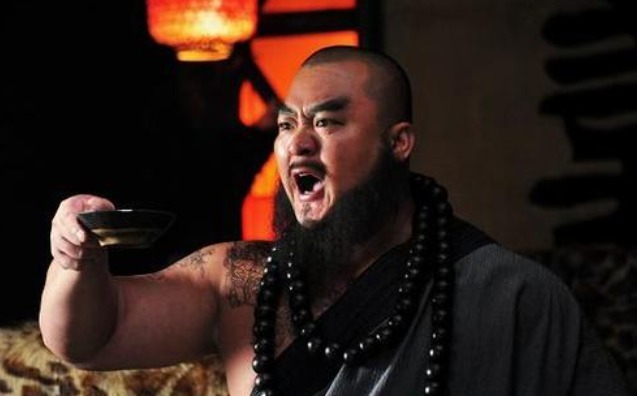 林冲|水浒传中,林冲为何恩将仇报非置鲁智深于死地?这事得问杨志