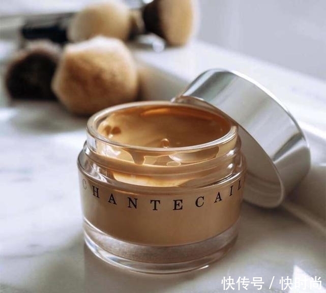 粉底霜掩盖肌肤瑕疵、暗沉,隔离外界污染,轻松打造裸妆感奶油肌