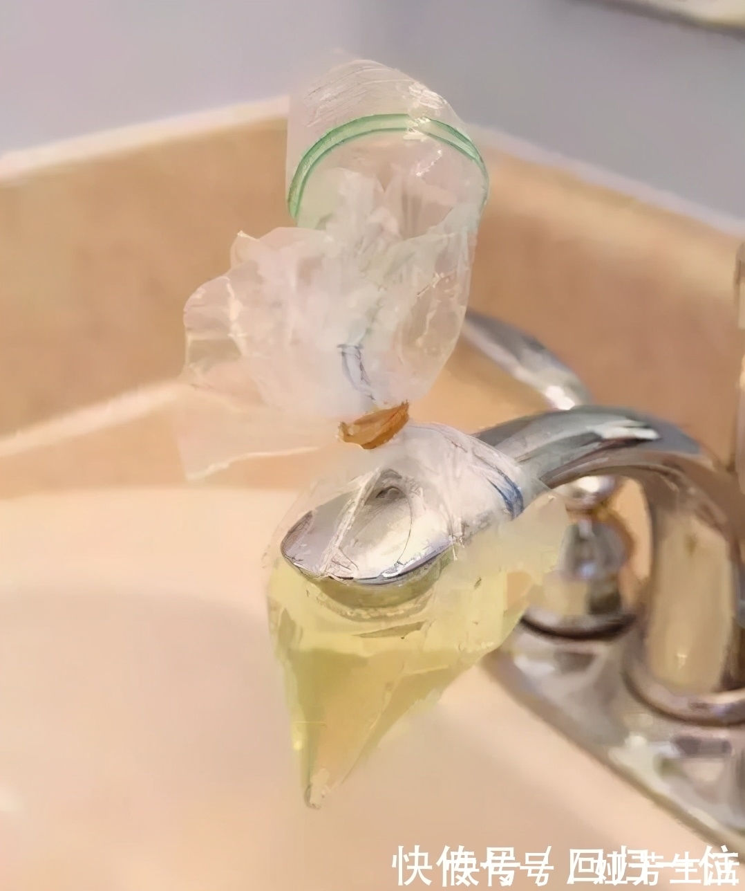 去污粉|卫生间总是臭气熏天怎么办？只需简单几步，轻松除臭