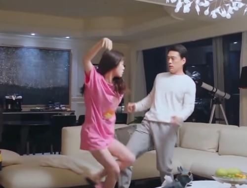 虞书欣现身《奔跑吧》看清出场方式,靠“亲戚”关系就是不一样