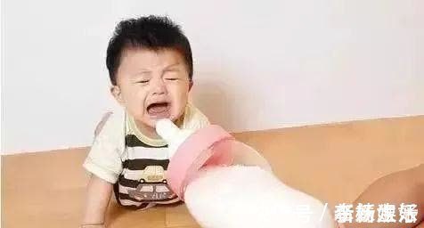 喂养|新生儿不喝奶?宝宝不吃母乳、抗拒奶瓶?原因对策都在这了