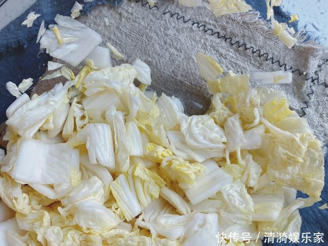 速成版腌白菜,低成本1小时就能上桌,酸辣爽口,比辣白菜还好吃