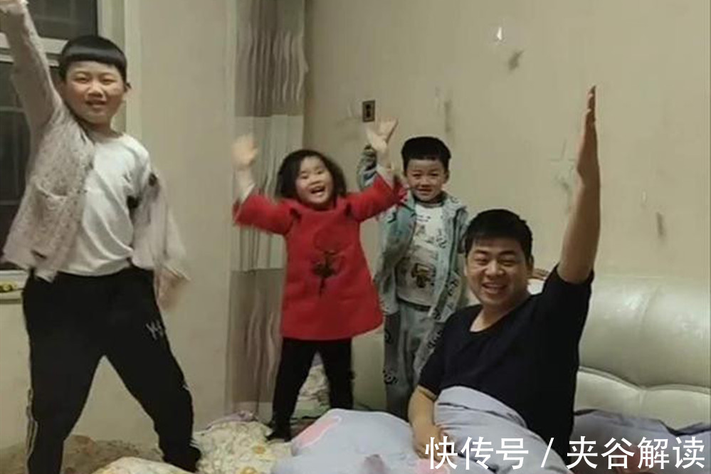 妈妈|父子4人抢妈妈，谁打赢谁和妈妈睡，网友喊话：这是欺负小朋友啊