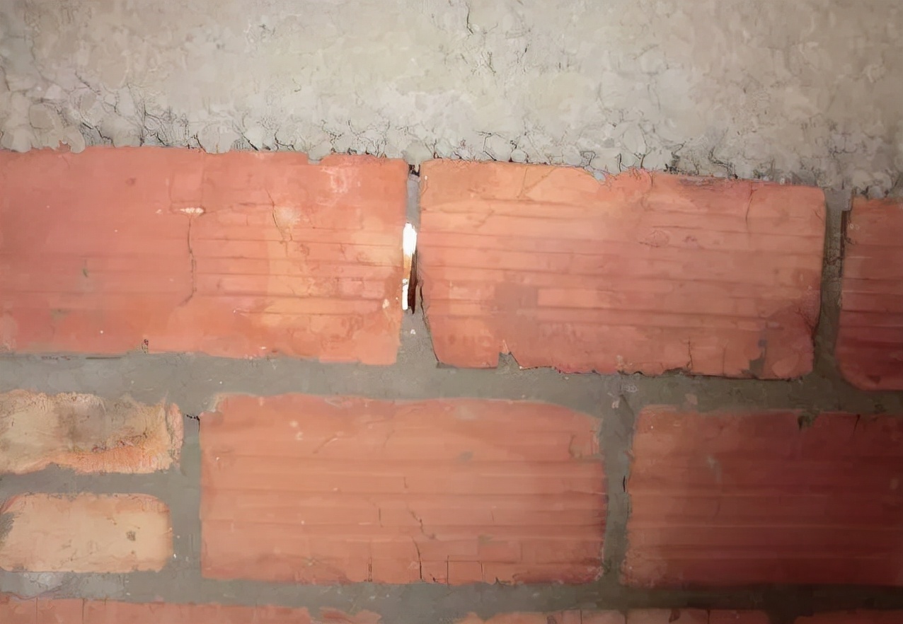 斜顶砖|墙面开裂的15个成因,施工请注意