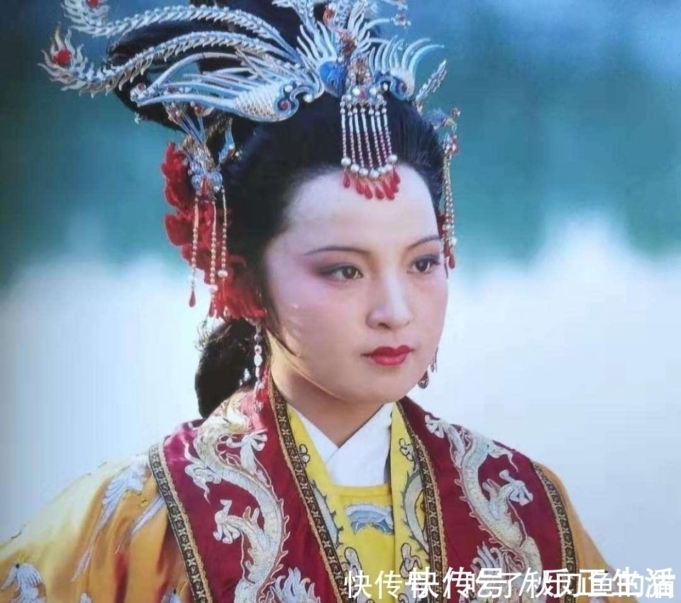 灯谜!贾元春省亲的时候,曹雪芹为何把贾环写病了,原因让人匪夷所思