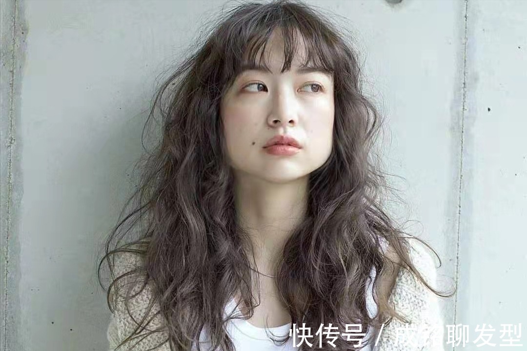 上图|方脸型最好别乱选发型,显老更显脸大,这几种发型显脸小还减龄