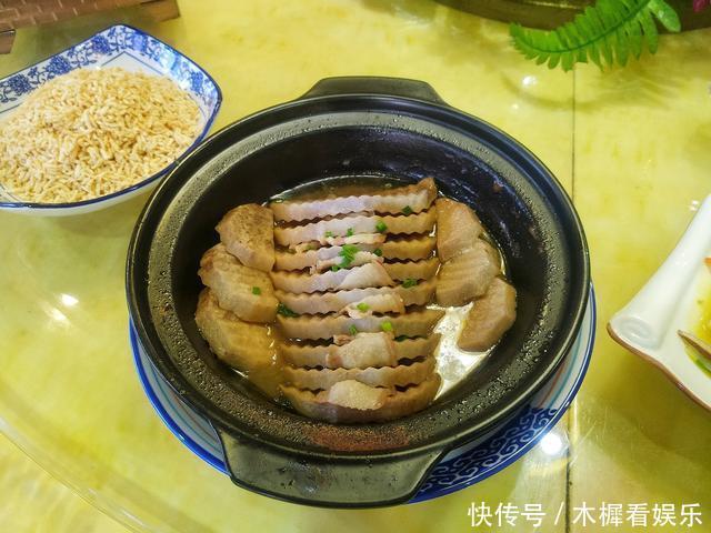 宴席|孩子高考581分,父母大摆10桌宴席,邻居就这分也拿得出手