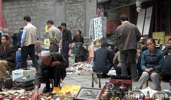 文物贩子手段有多残忍?把玉塞入活羊体中,3年后杀羊取玉卖天价