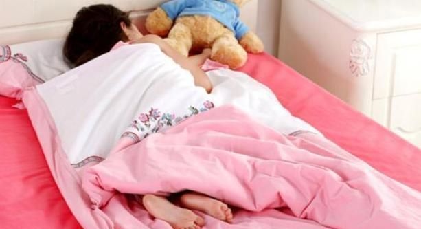 孩子|天再冷,也不能让宝宝这么睡,难受还容易生病,聪明妈妈要牢记