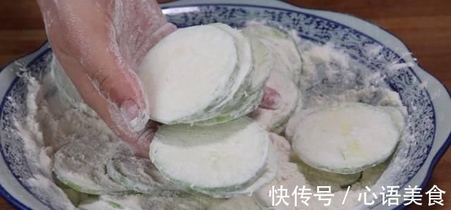 美味|西葫芦最好吃的方法,加上4个鸡蛋,简单美味,好吃的不想下桌子