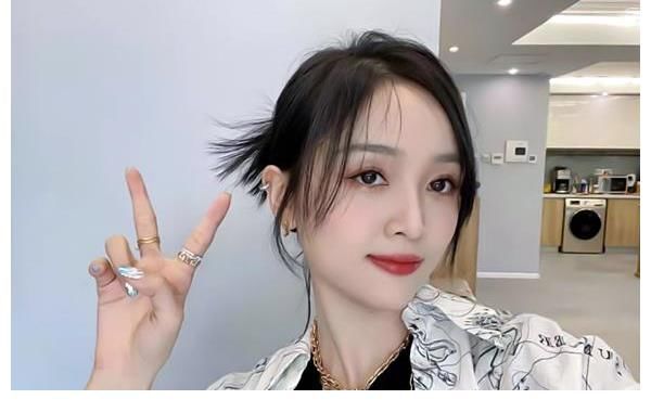 综艺节目|《恋恋剧中人》官宣，吴宣仪跨界“当编剧”：还没站稳就想跑？