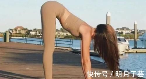 iii|瑜伽站立劈腿操练,如许循规蹈矩进来,实在不难