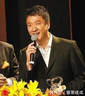 清醒|孫紅雷的“清醒”,會(huì)讓多少中國的年輕明星“臉紅”?