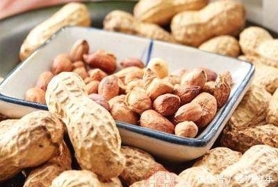 变黑|初冬后,花生和此物一起煮,防脱发,白头发慢慢变黑,越来越年轻