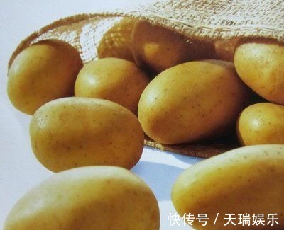 肌肤|女性不想显老，不妨多吃几种食物，美白肌肤，增强皮肤弹性