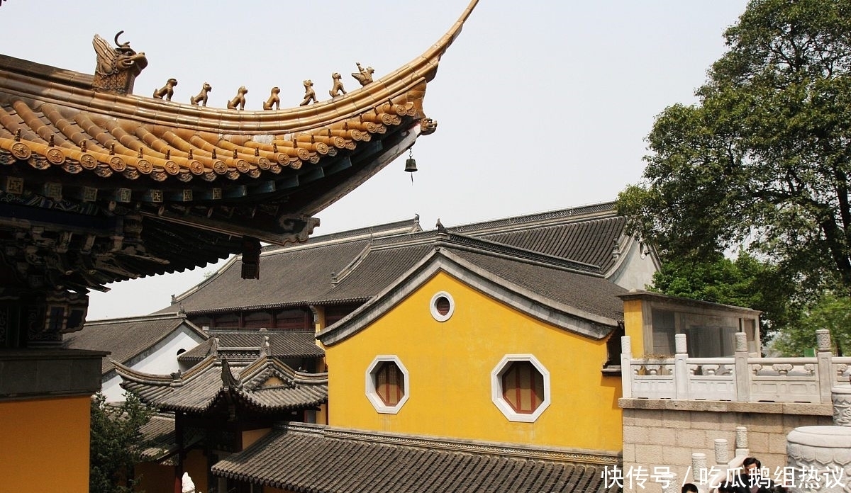 四川金山寺出家人，口出恶言骂香客，事情的背后，真的那么简单？