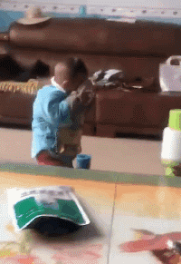 |搞笑GIF:你永远不知道 女生为了减肥对自己有多狠