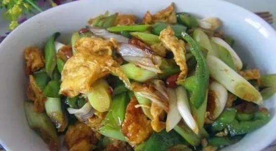 人到中年，推荐常吃3道菜，护肝解毒，增强体质，好处多多