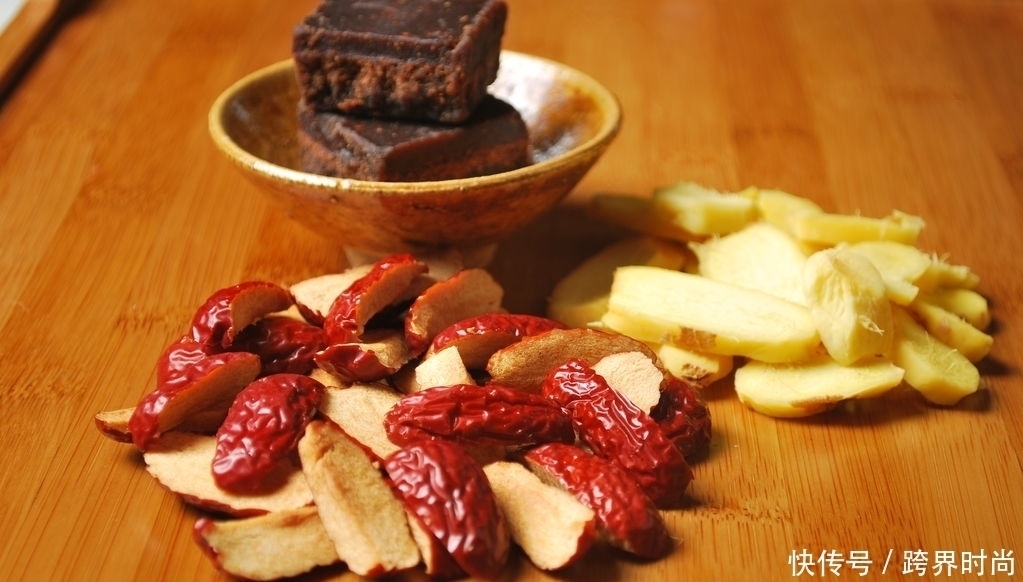 紅棗和它一起泡,每天一杯,體內濕氣消,臉色更紅潤!