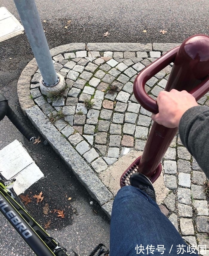 我们的生活|50个人性的国外设计,日本卫生间设计得太贴心,再也不怕丢东西