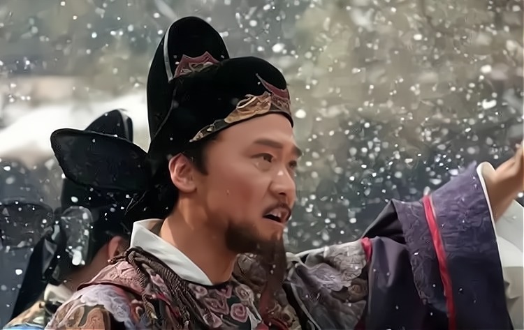 鸡蛋|在石头与鸡蛋的较量中,你会无条件站在鸡蛋一边吗?