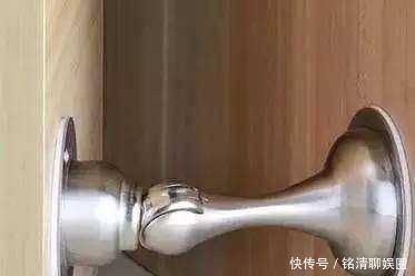 门吸|工人要是把门吸装在这里,马上喊停让他重装,否则一分钱都别给