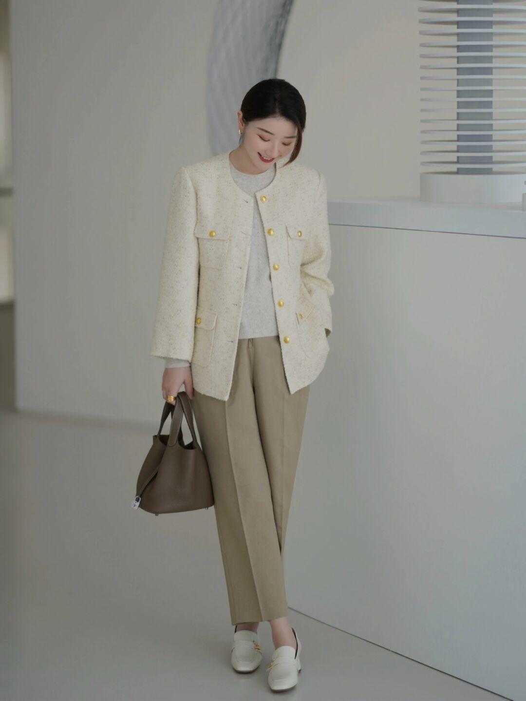 基础款 冬天选外套不要盲目跟风,这几款简约大气又经典,怎么穿都好看