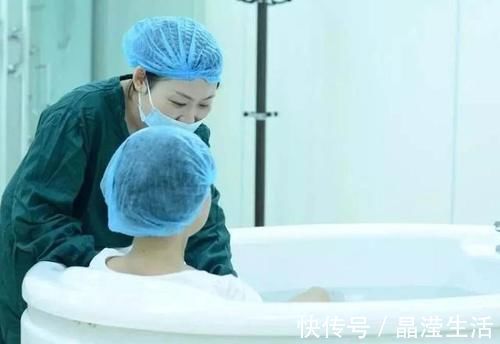 第一时间|90后体验水中分娩丝毫不紧张,分娩时能说笑,产后第一时间抱娃