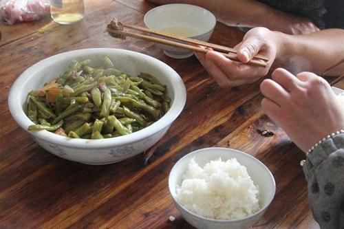 喝红酒能去除血管中的垃圾？真正清扫血管的方法被发现，照着做