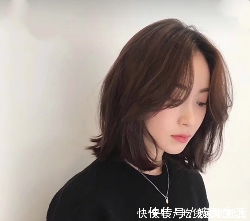 短发|身高不足160的女生,还在留长发?4款短发了解一下,时髦减龄