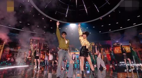 晚會|芒果臺購物晚會一團糟，哥哥姐姐油膩大比拼，亂跳亂唱好尷尬